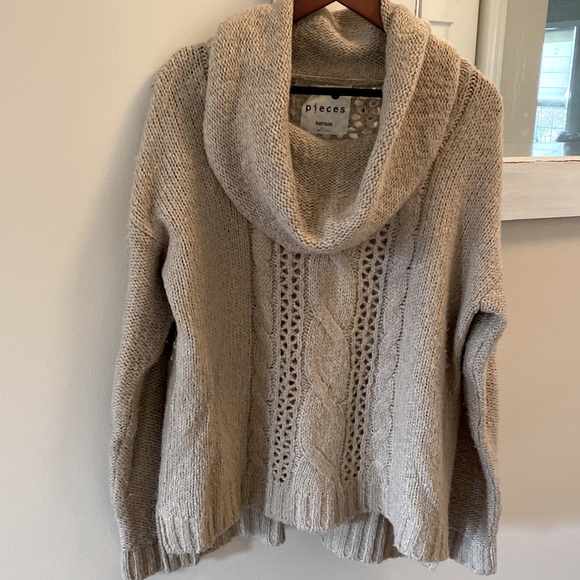 Kenzie size xl tan cowl neck cable knit split hem sweater - Picture 1 of 6